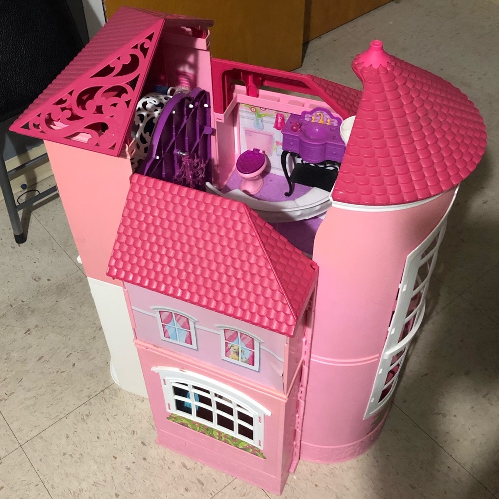 Barbie Malibu Dollhouse